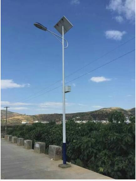 四川農村led太陽(yáng)能路燈展示圖 四川農村led太陽(yáng)能路燈展示圖