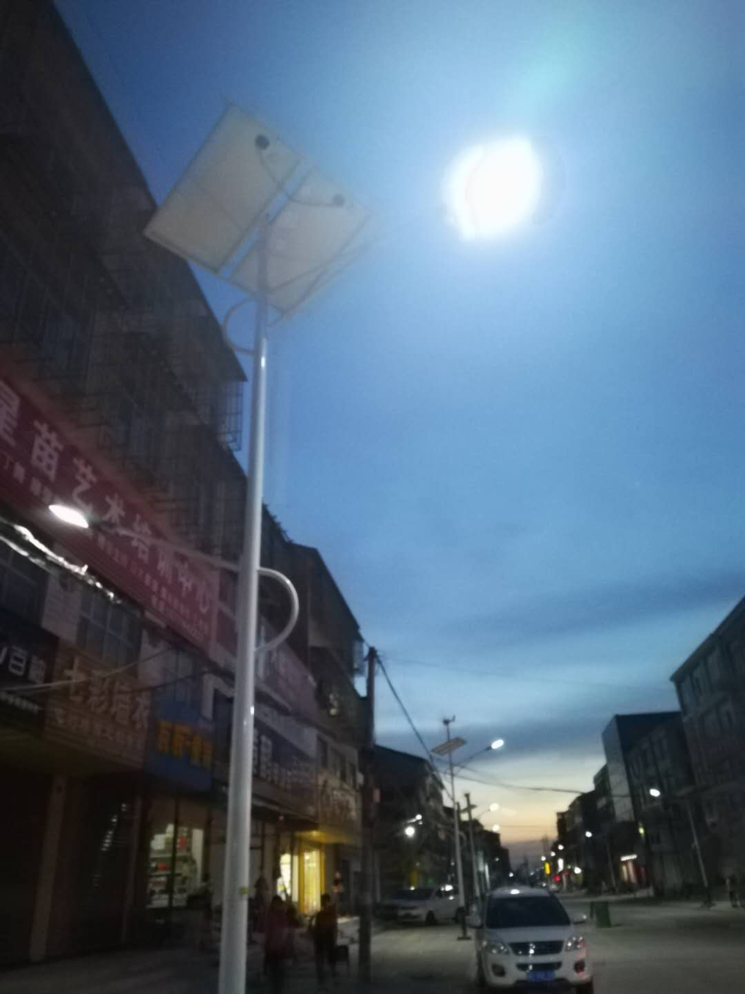 風(fēng)光互補太陽(yáng)能路燈