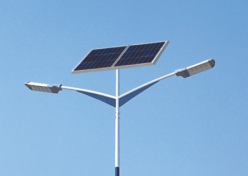 華可分析：太陽(yáng)能路燈配置高則壽命長(cháng)