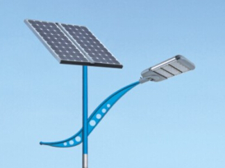 農村道路安裝太陽(yáng)能led路燈效率高、不用電費