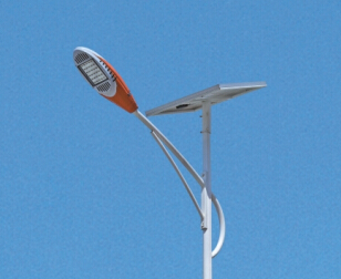 太陽(yáng)能路燈廠(chǎng)家該如何配置控制器才能實(shí)現良好的道路照明呢？