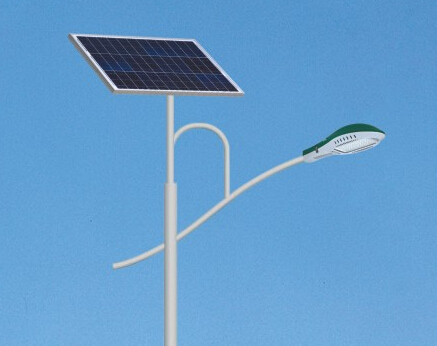 鋰電池太陽(yáng)能路燈有哪些優(yōu)勢吸引大眾的眼球？