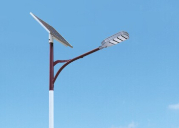 選擇優(yōu)質(zhì)太陽(yáng)能路燈廠(chǎng)家從哪幾方面入手？