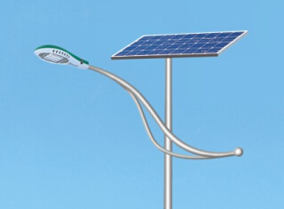 陰雨天太陽(yáng)能路燈怎樣實(shí)現長(cháng)久穩定照明？