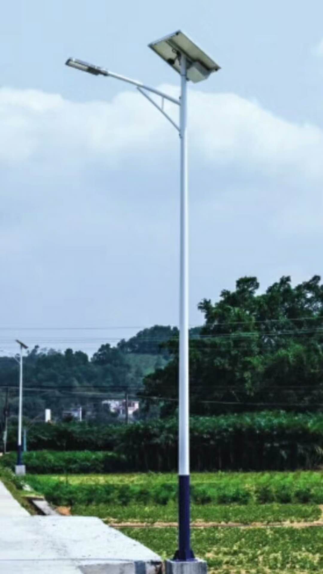 【華可案例】湖北100套農村太陽(yáng)能路燈驗收成功！